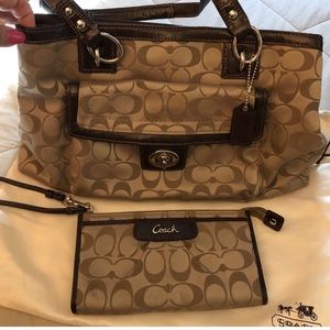 Coach purse with matching wallet/wristlet